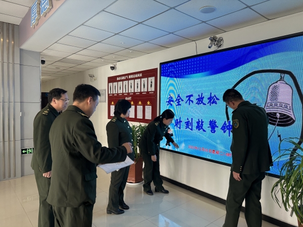 任杰2_副本.jpg 任杰2_副本.jpg