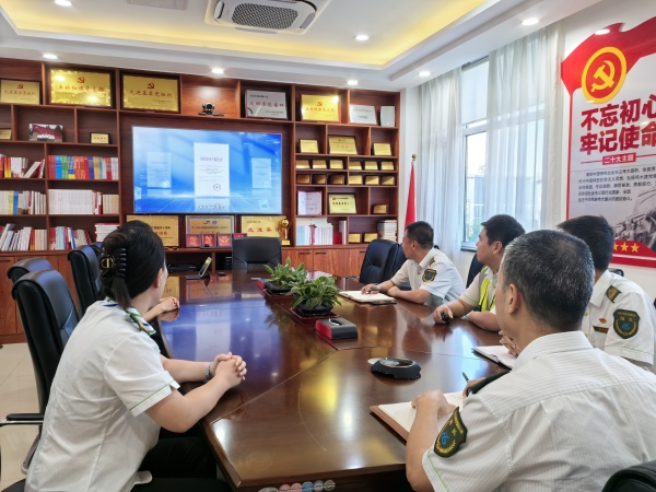 暗查暗访_副本.jpg