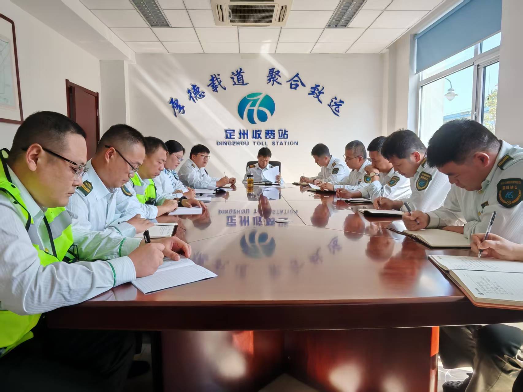 微信图片_20250925135629_22_6.jpg 微信图片_20250925135629_22_6.jpg
