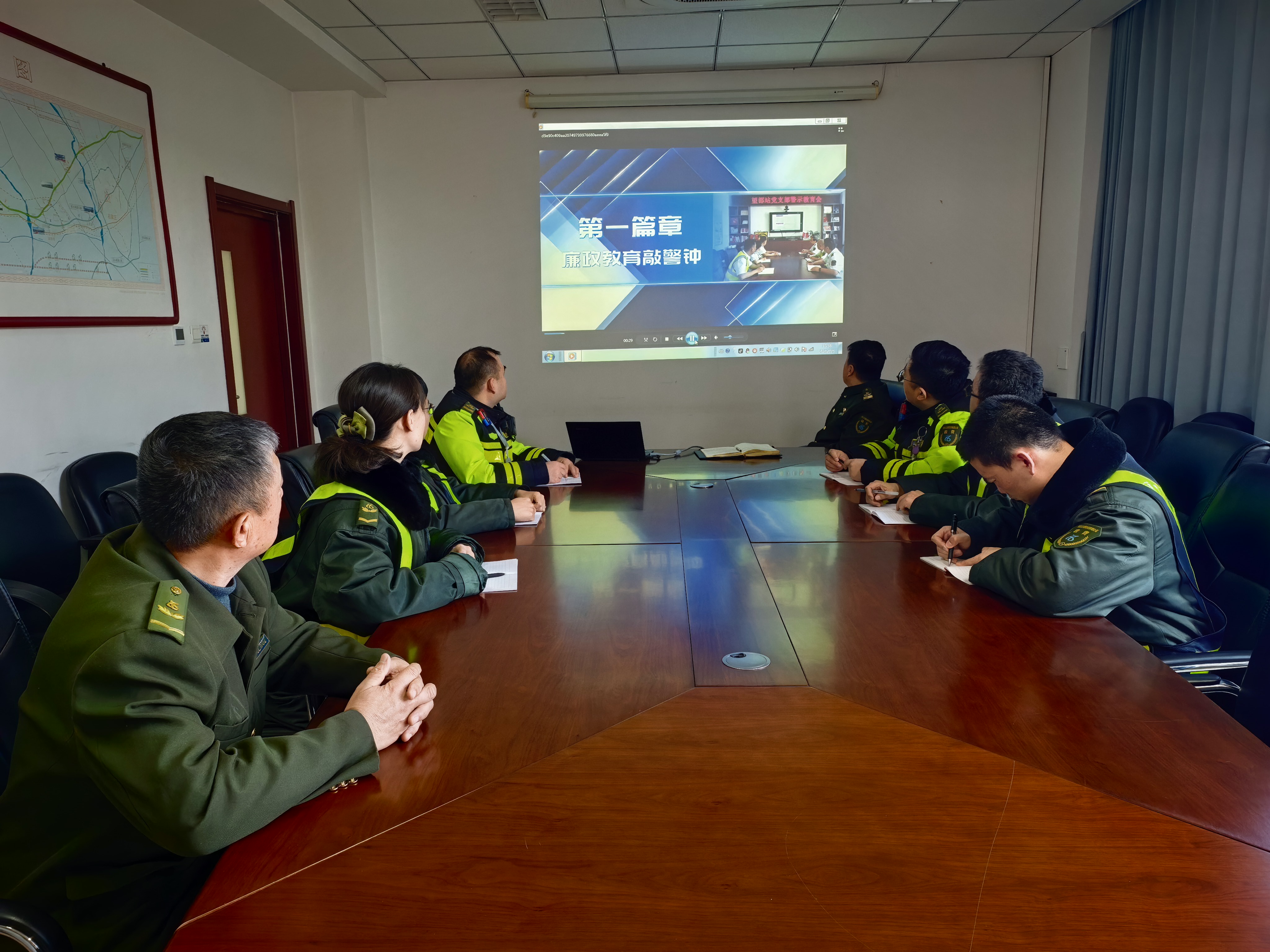 ee07ed9e0a3debcff4d28ef0541ef408.jpg ee07ed9e0a3debcff4d28ef0541ef408.jpg