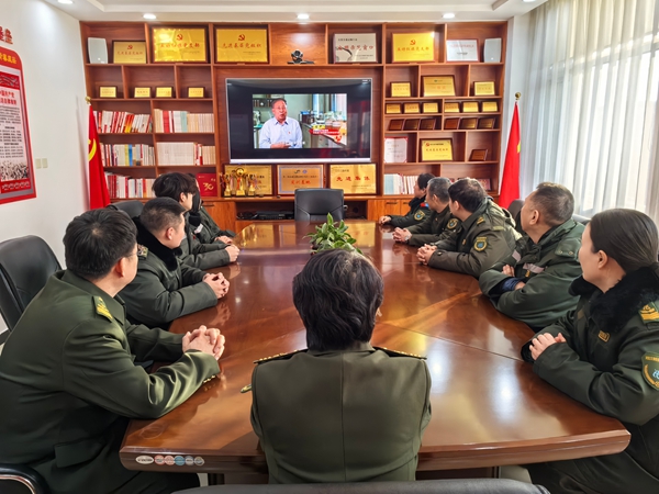 保定站党支部积极组织党员干部观看《榜样10》专题节目_副本.jpg 保定站党支部积极组织党员干部观看《榜样10》专题节目_副本.jpg